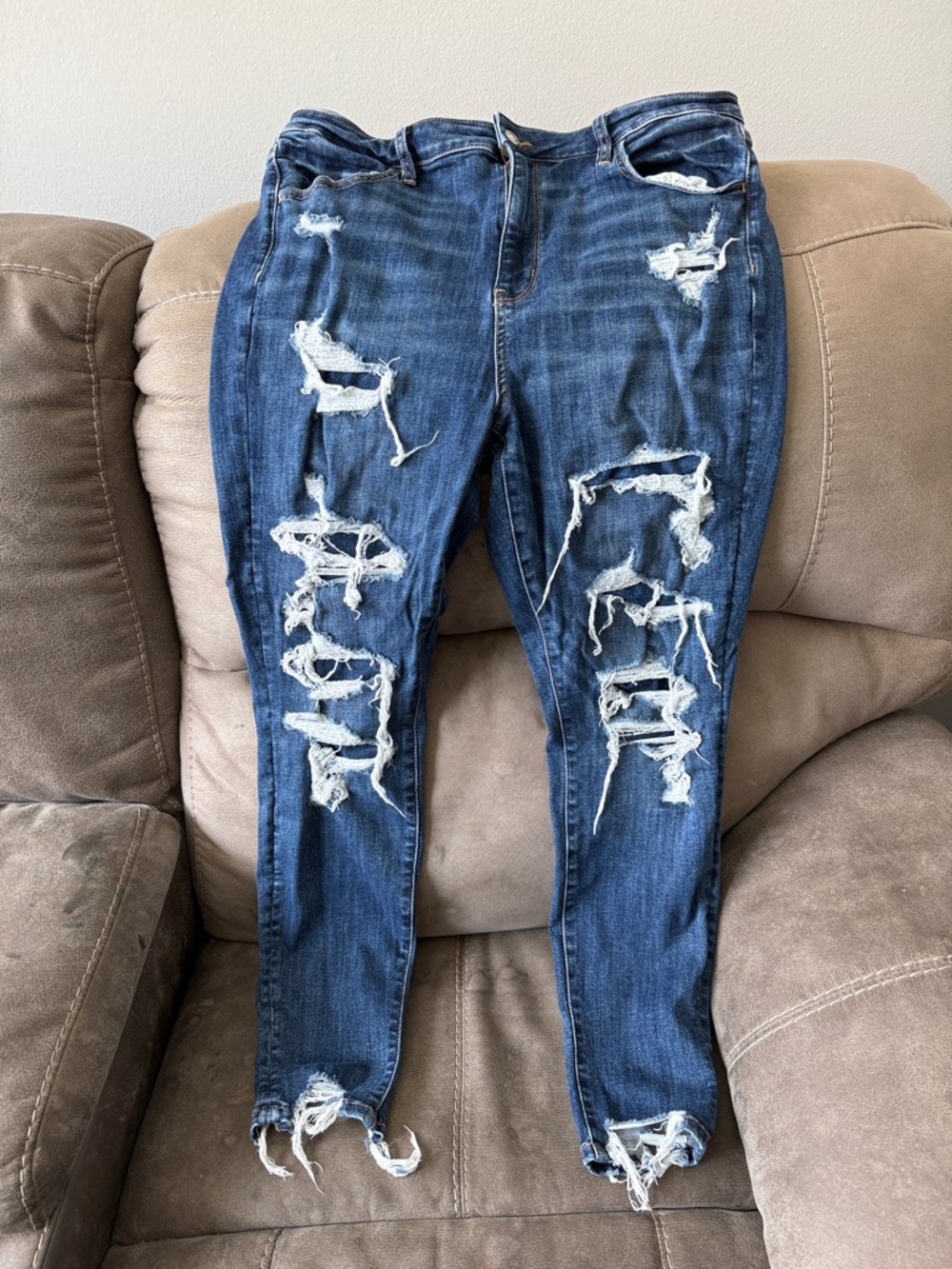 American Eagle Outfitters Dark Blue Distressed Jeggings